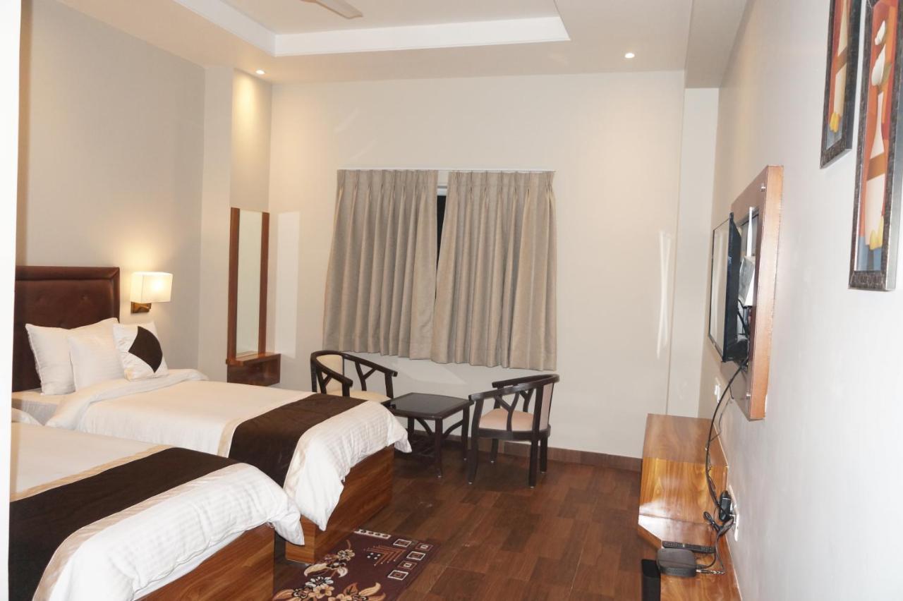 Neel Clarks Inn Express Agra  Kültér fotó